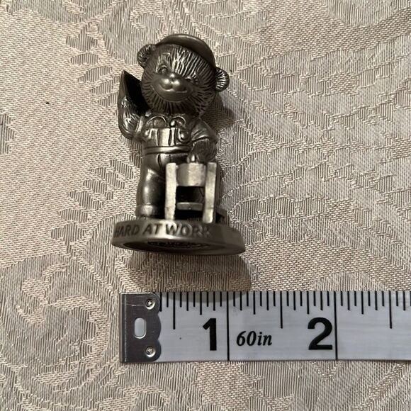 Vintage Avon 1983 pewter “Hard at Work” bear figurine EVC - Picture 9 of 10